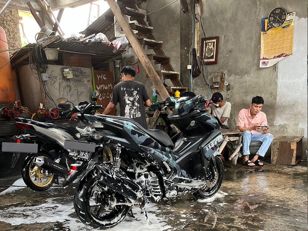 usaha cuci motor